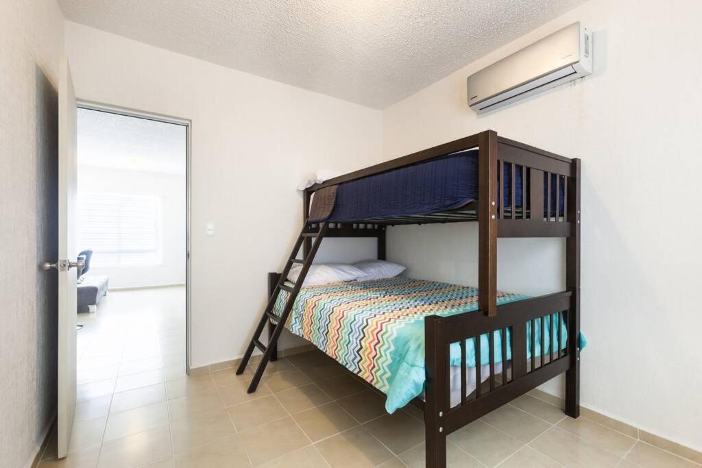 Departamento Vacacional En Playa Del Carmen. *