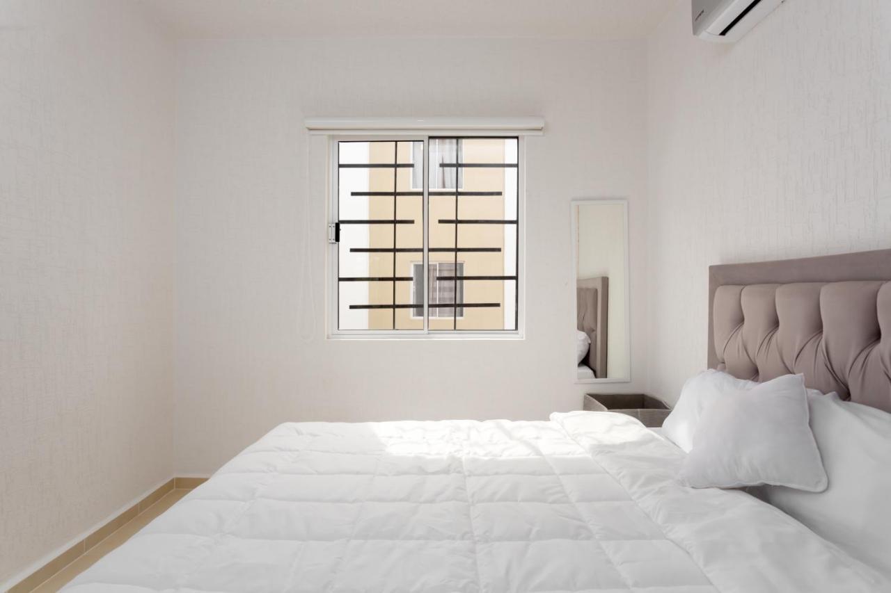 Apartamento Departamento Vacacional En Playa Del Carmen. *